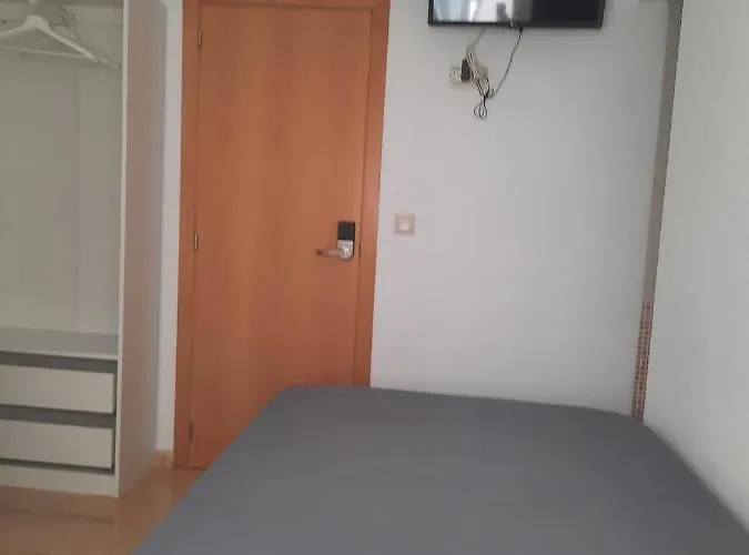 Single In My At The Beach Hotel Walencja
